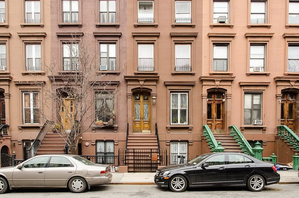 Brownstone-fronted row houses in Harlem, New York
