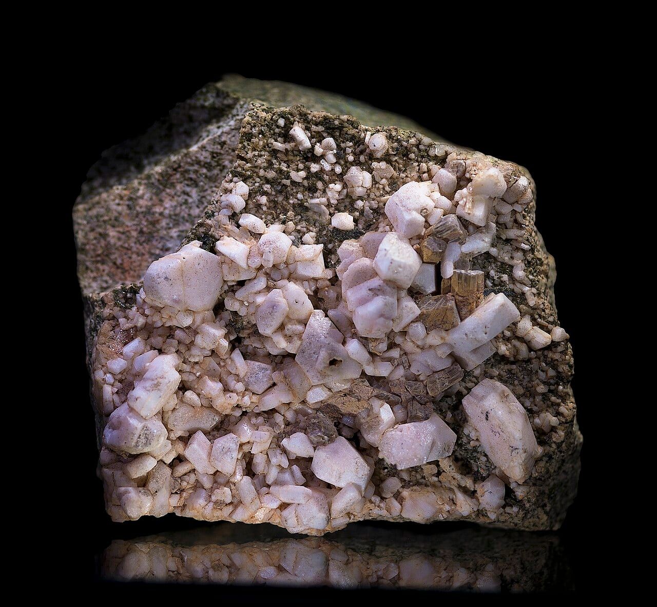 Albite crystals (Pfitsch pass, North Tyrol)