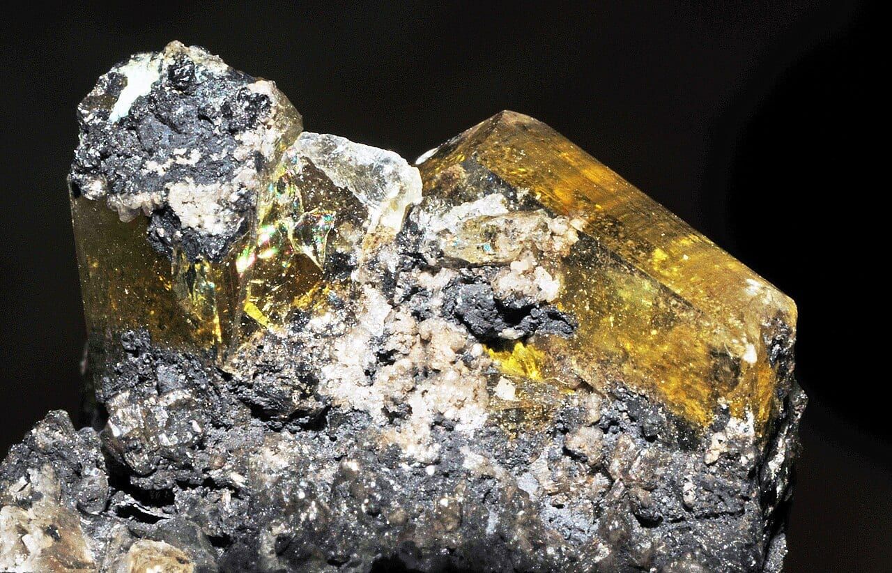 Anglesite specimen (2)