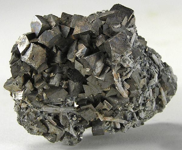 Arsenopirit örneği