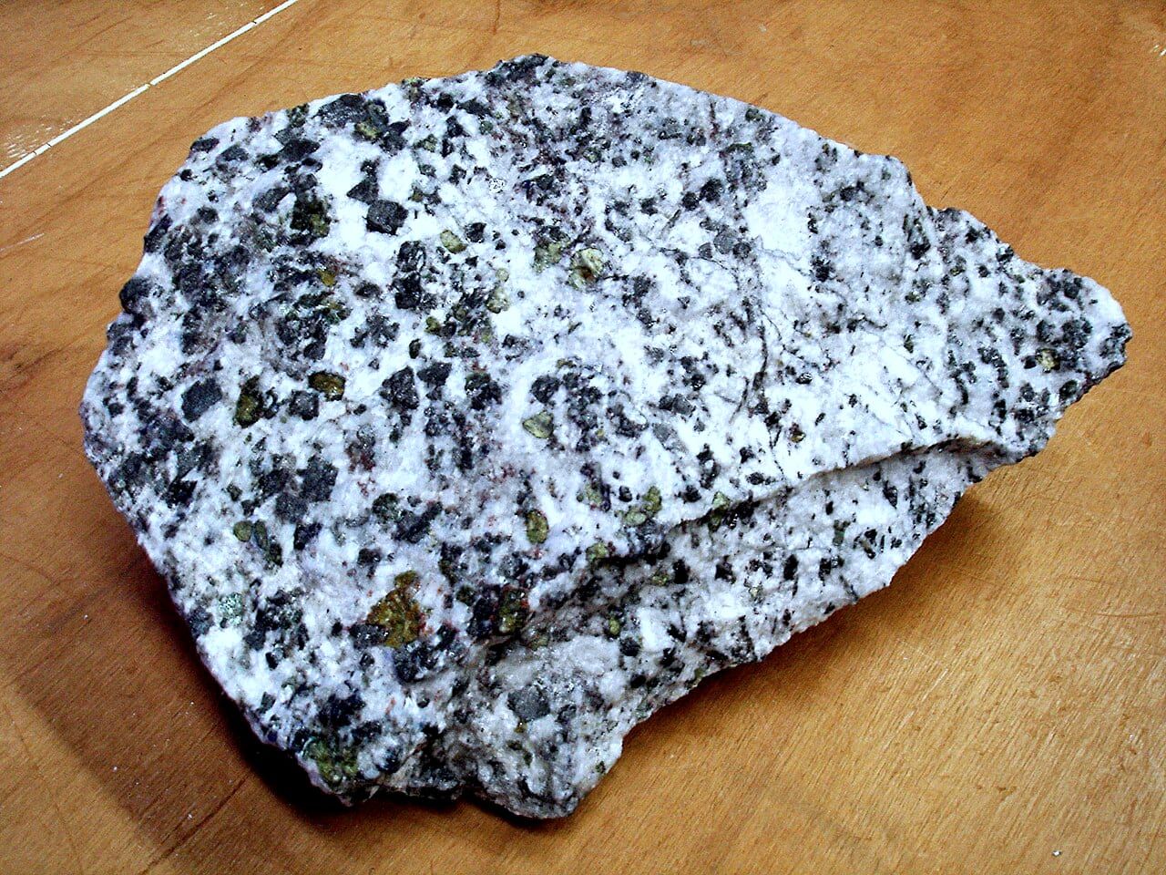 Karbonatit örneği