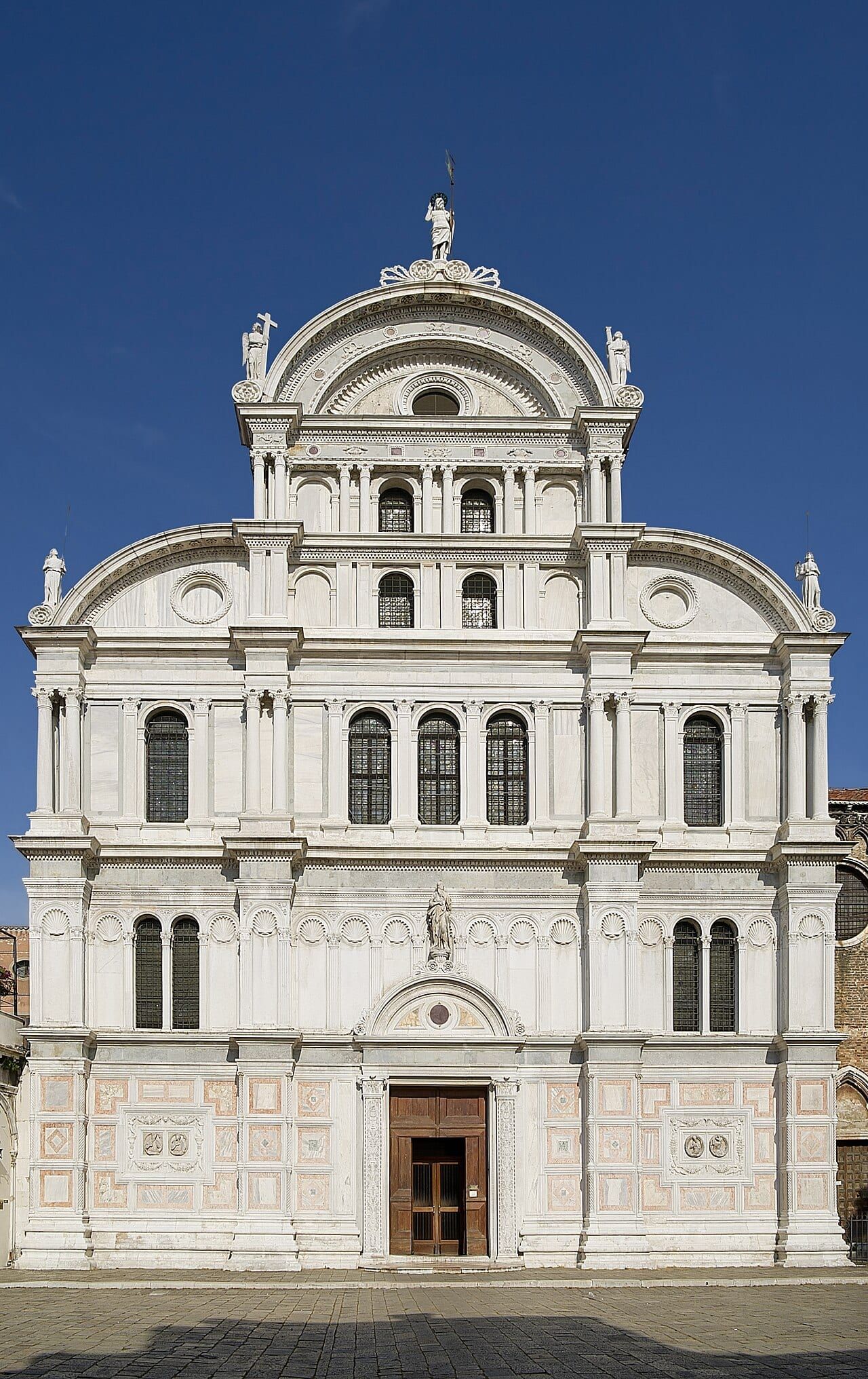 The façade of San Zaccaria in Venice, whose upper parts Mauro Codussi completed in contrasting stones