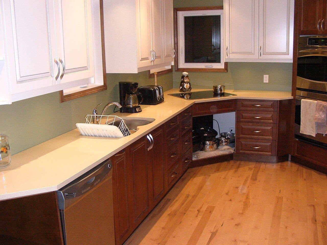 Engineered stone (quartz countertops) specimen