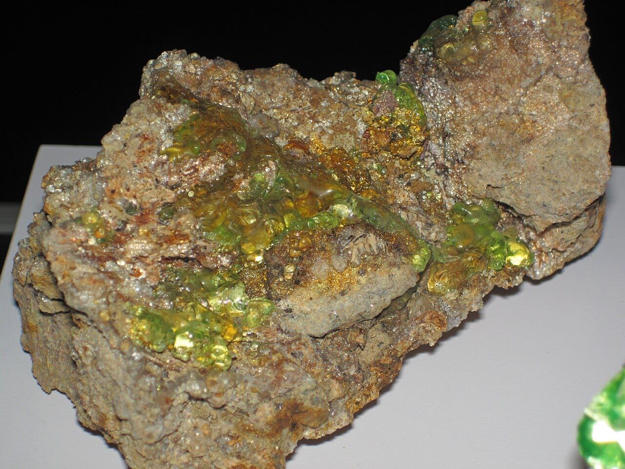 Hyalite specimen