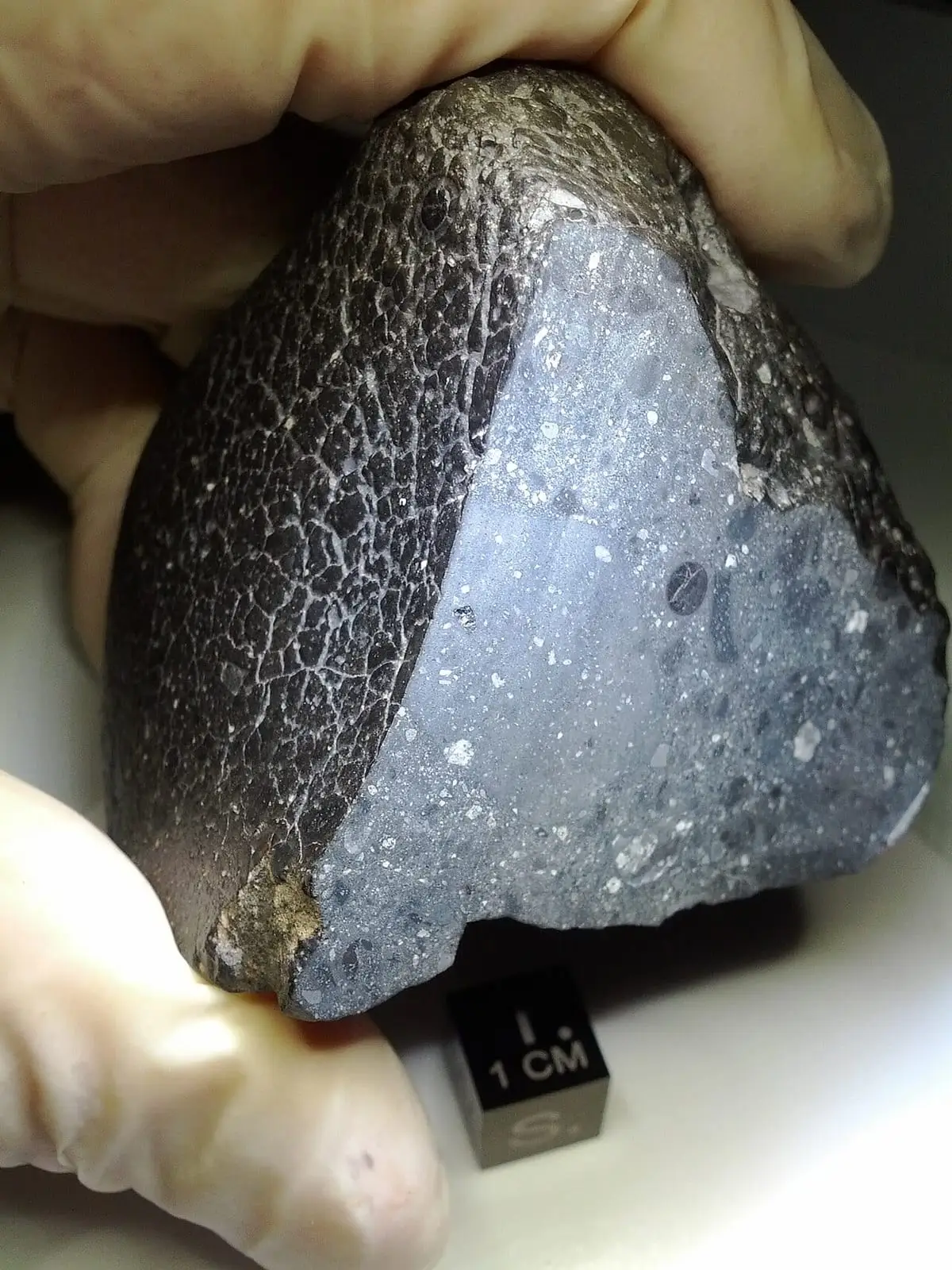 “Kara Güzel” lakaplı Mars meteoriti NWA 7034