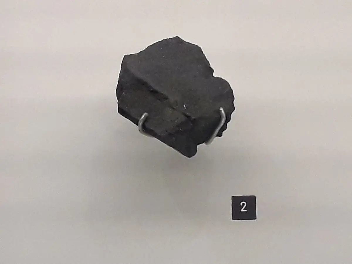 CM grubuna adını veren Mighei meteoriti (Ukrayna, 1889)