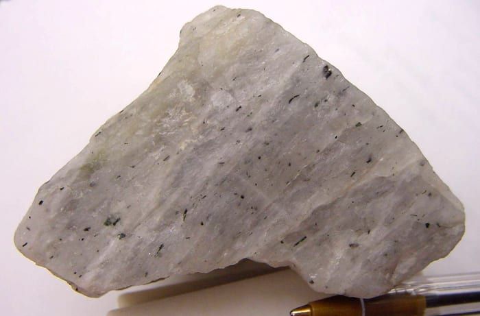 Nefelin örneği (2)