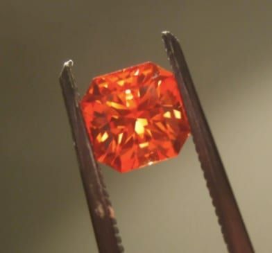 Padparadscha örneği (2)