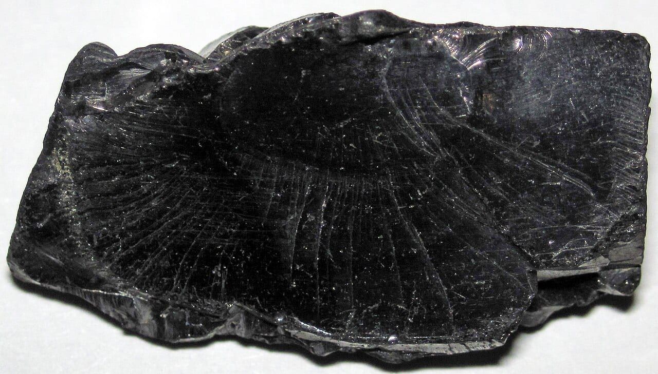 Şungit örneği