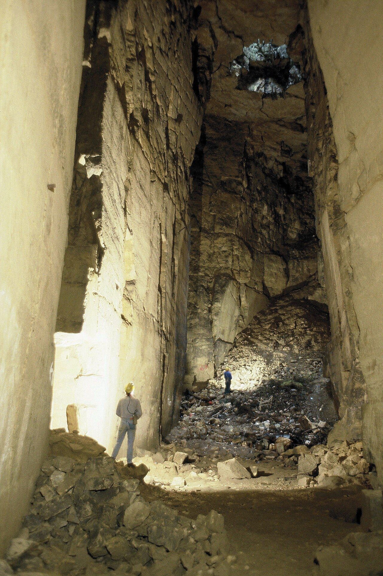 Box madeninde el testereleriyle kesilmiş “Katedral” adlı yeraltı odası