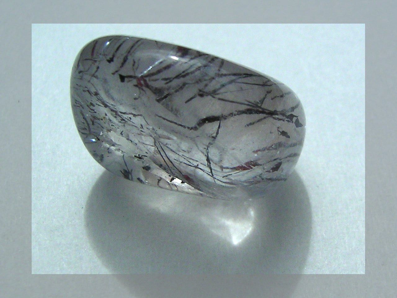 Tourmalinated quartz specimen